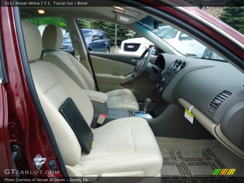 Tuscan Sun / Blond 2011 Nissan Altima 2.5 S