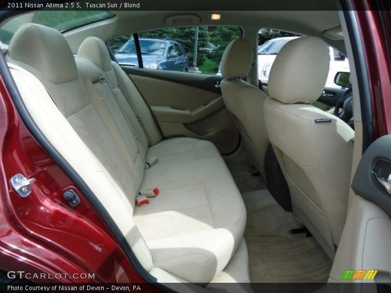 Tuscan Sun / Blond 2011 Nissan Altima 2.5 S