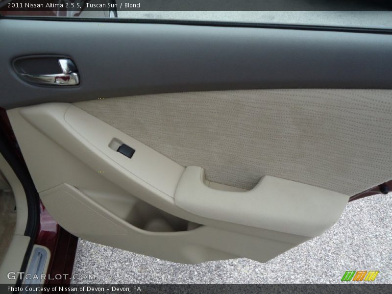 Tuscan Sun / Blond 2011 Nissan Altima 2.5 S