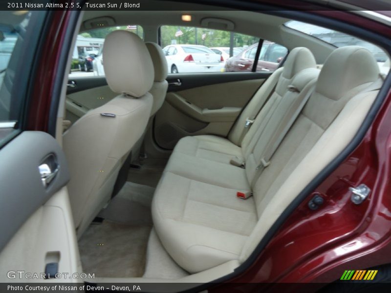 Tuscan Sun / Blond 2011 Nissan Altima 2.5 S