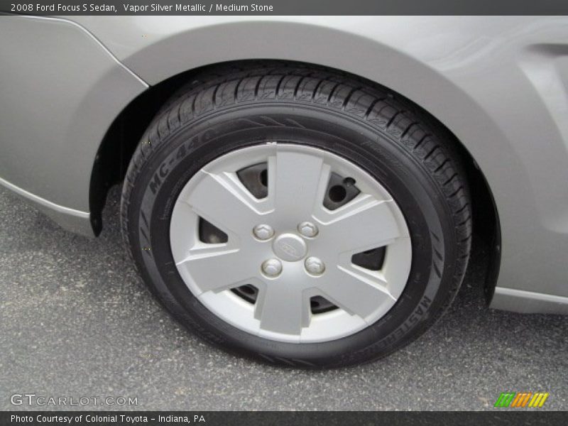 Vapor Silver Metallic / Medium Stone 2008 Ford Focus S Sedan
