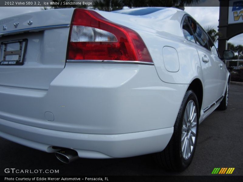 Ice White / Sandstone Beige 2012 Volvo S80 3.2
