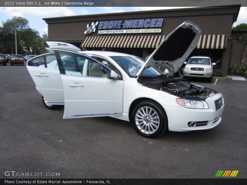 Ice White / Sandstone Beige 2012 Volvo S80 3.2