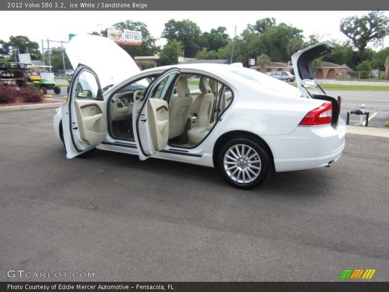 Ice White / Sandstone Beige 2012 Volvo S80 3.2