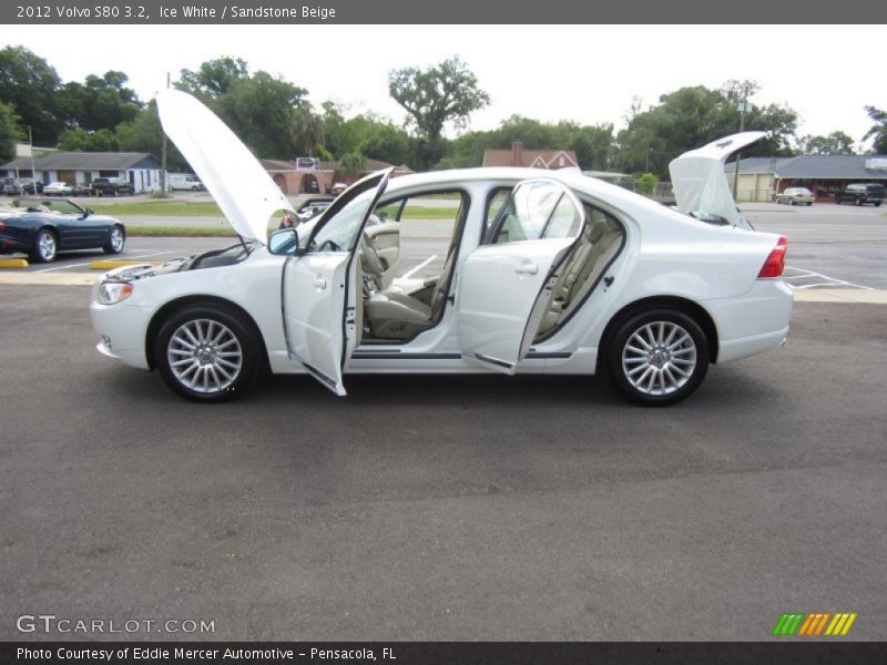 Ice White / Sandstone Beige 2012 Volvo S80 3.2