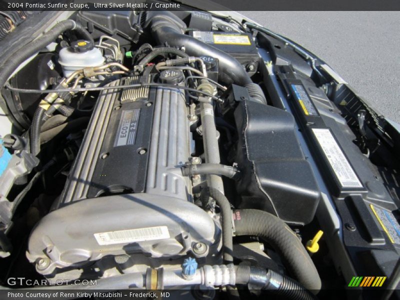 Ultra Silver Metallic / Graphite 2004 Pontiac Sunfire Coupe