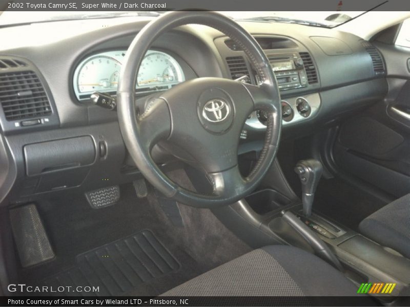 Super White / Dark Charcoal 2002 Toyota Camry SE