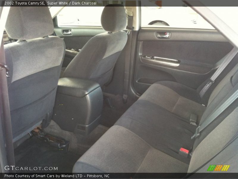 Super White / Dark Charcoal 2002 Toyota Camry SE