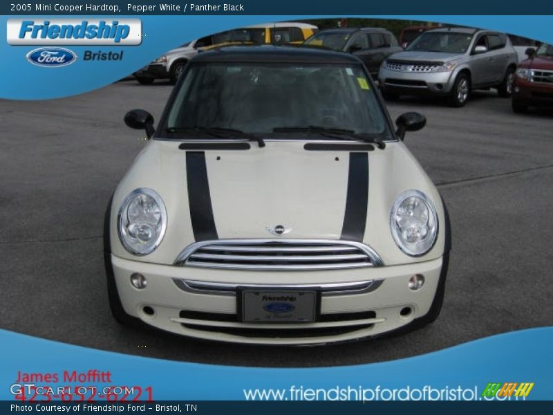 Pepper White / Panther Black 2005 Mini Cooper Hardtop