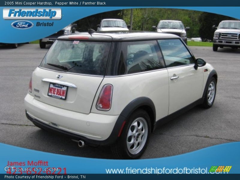 Pepper White / Panther Black 2005 Mini Cooper Hardtop