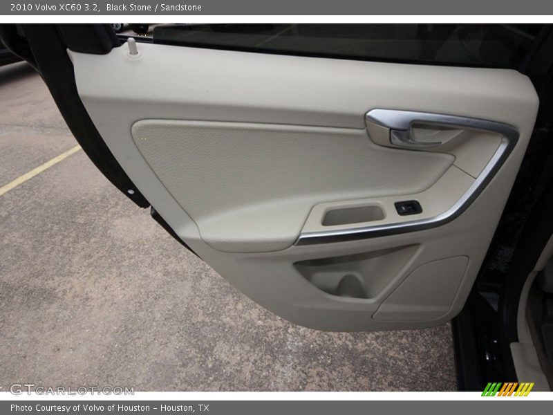 Black Stone / Sandstone 2010 Volvo XC60 3.2