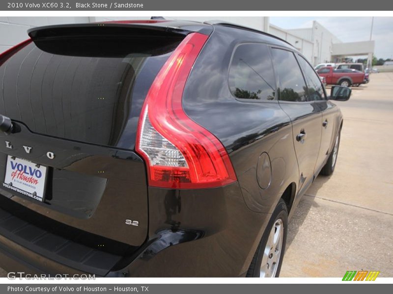 Black Stone / Sandstone 2010 Volvo XC60 3.2