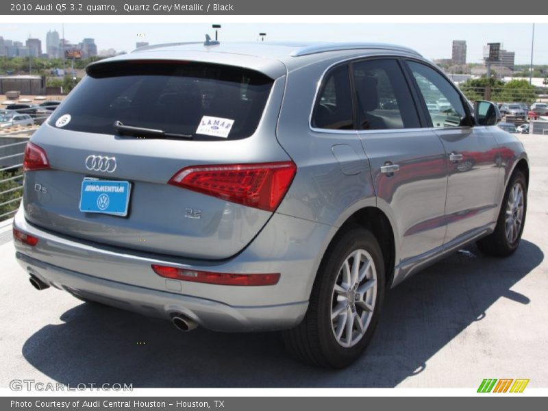 Quartz Grey Metallic / Black 2010 Audi Q5 3.2 quattro