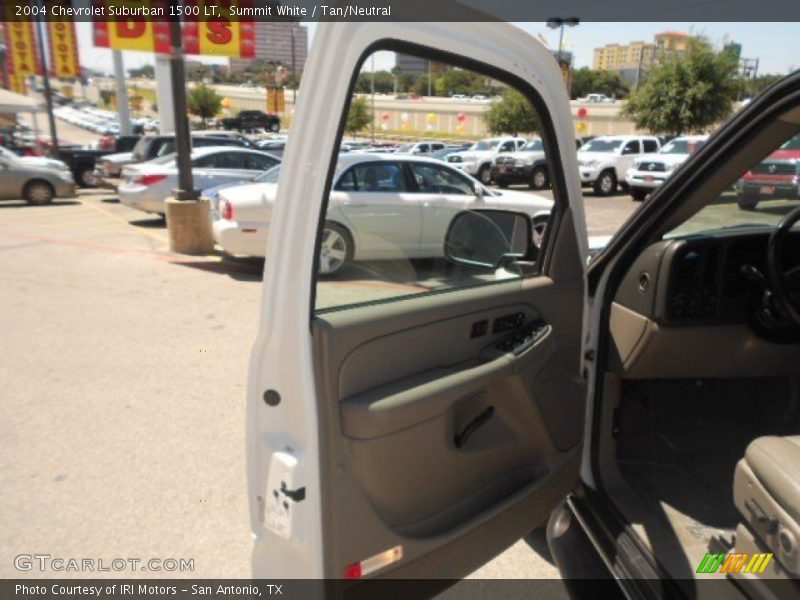 Summit White / Tan/Neutral 2004 Chevrolet Suburban 1500 LT
