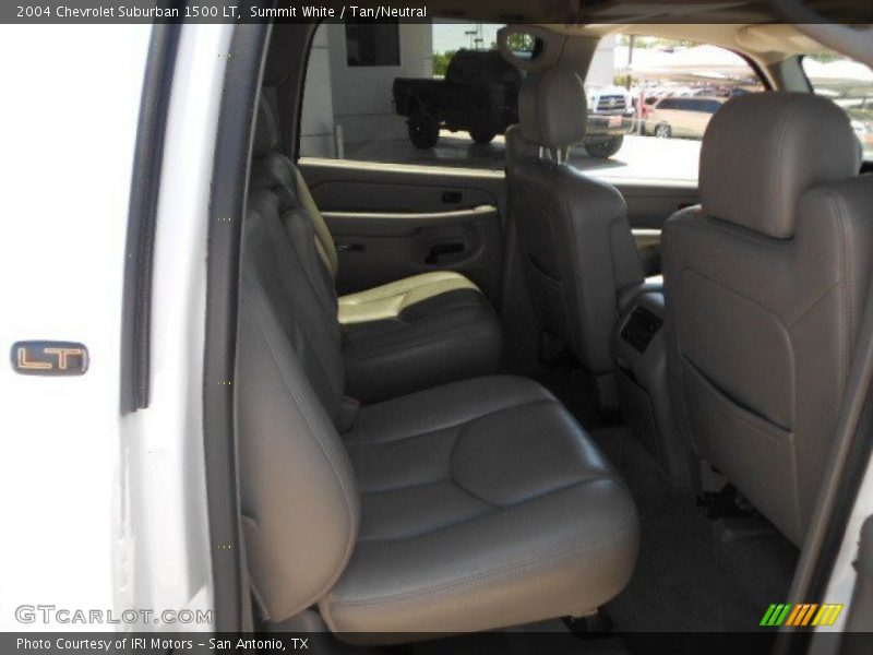 Summit White / Tan/Neutral 2004 Chevrolet Suburban 1500 LT