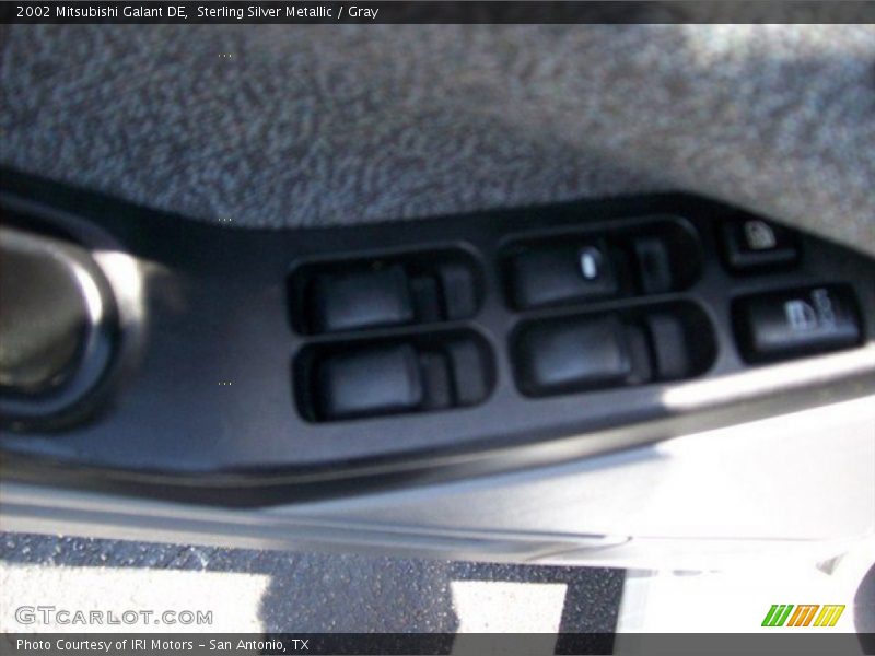 Sterling Silver Metallic / Gray 2002 Mitsubishi Galant DE