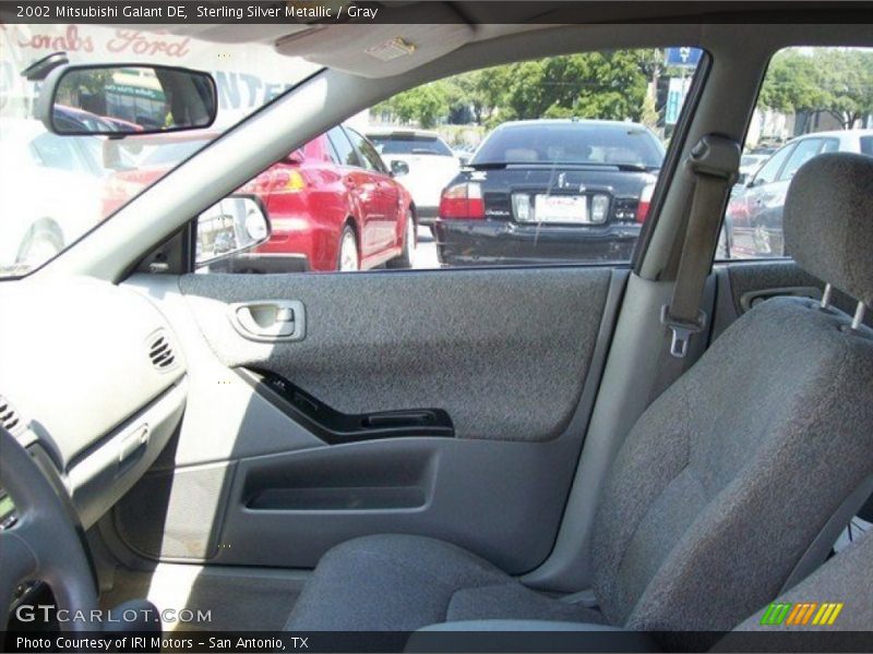 Sterling Silver Metallic / Gray 2002 Mitsubishi Galant DE