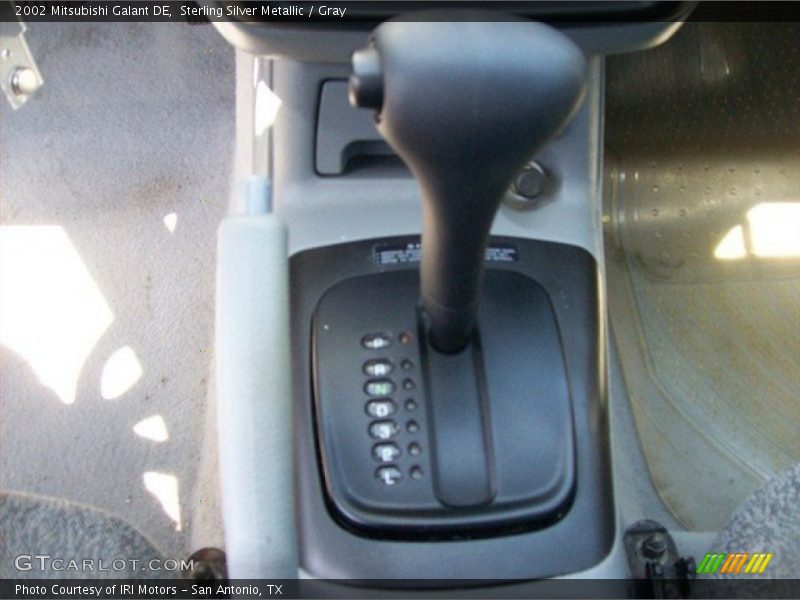 Sterling Silver Metallic / Gray 2002 Mitsubishi Galant DE