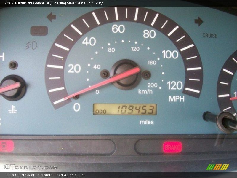 Sterling Silver Metallic / Gray 2002 Mitsubishi Galant DE