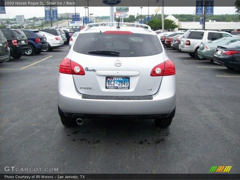 Silver Ice / Black 2009 Nissan Rogue SL