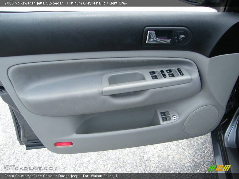 Platinum Grey Metallic / Light Grey 2005 Volkswagen Jetta GLS Sedan