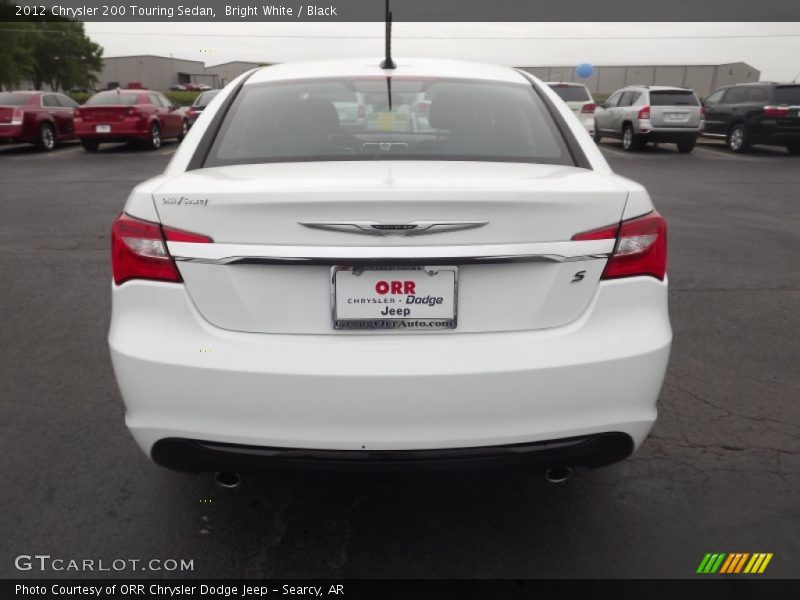 Bright White / Black 2012 Chrysler 200 Touring Sedan