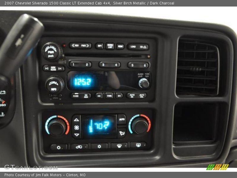 Silver Birch Metallic / Dark Charcoal 2007 Chevrolet Silverado 1500 Classic LT Extended Cab 4x4