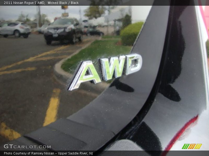 Wicked Black / Black 2011 Nissan Rogue S AWD