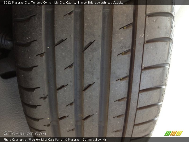 Bianco Eldorado (White) / Sabbia 2012 Maserati GranTurismo Convertible GranCabrio