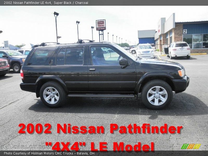 Super Black / Charcoal 2002 Nissan Pathfinder LE 4x4