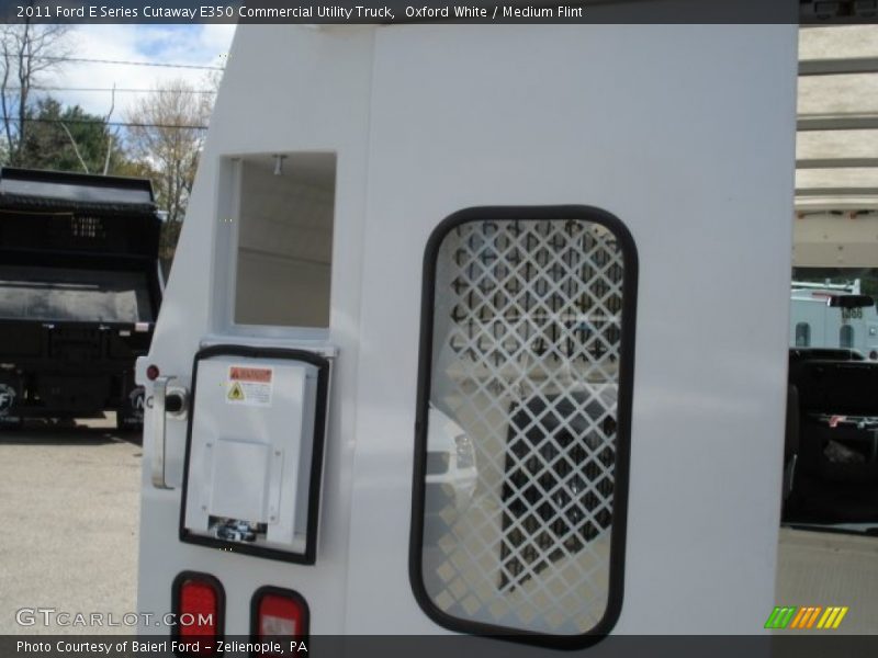 Oxford White / Medium Flint 2011 Ford E Series Cutaway E350 Commercial Utility Truck