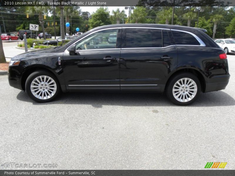 Tuxedo Black Metallic / Light Stone 2010 Lincoln MKT FWD