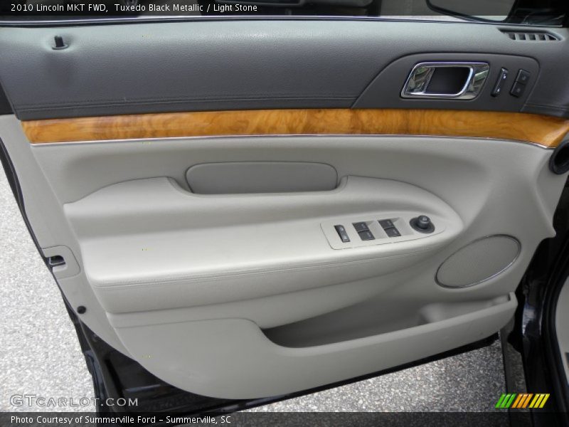 Tuxedo Black Metallic / Light Stone 2010 Lincoln MKT FWD