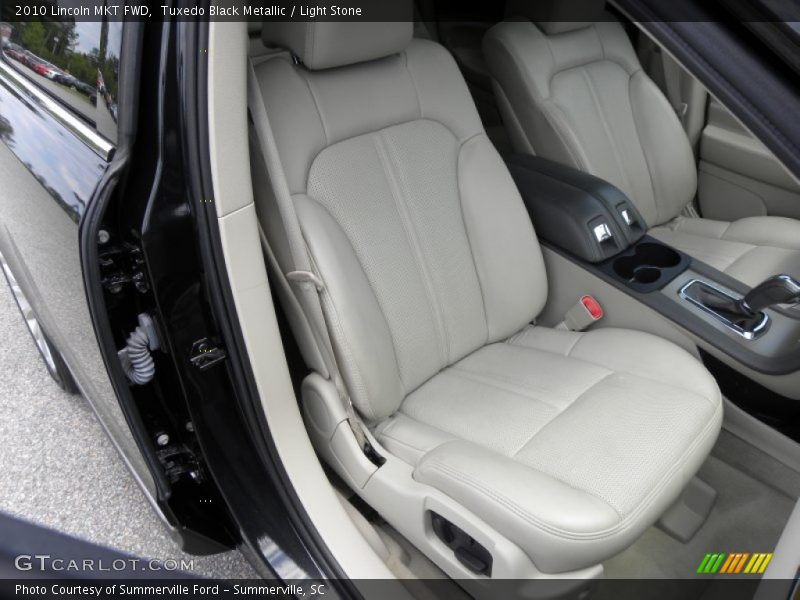 Tuxedo Black Metallic / Light Stone 2010 Lincoln MKT FWD