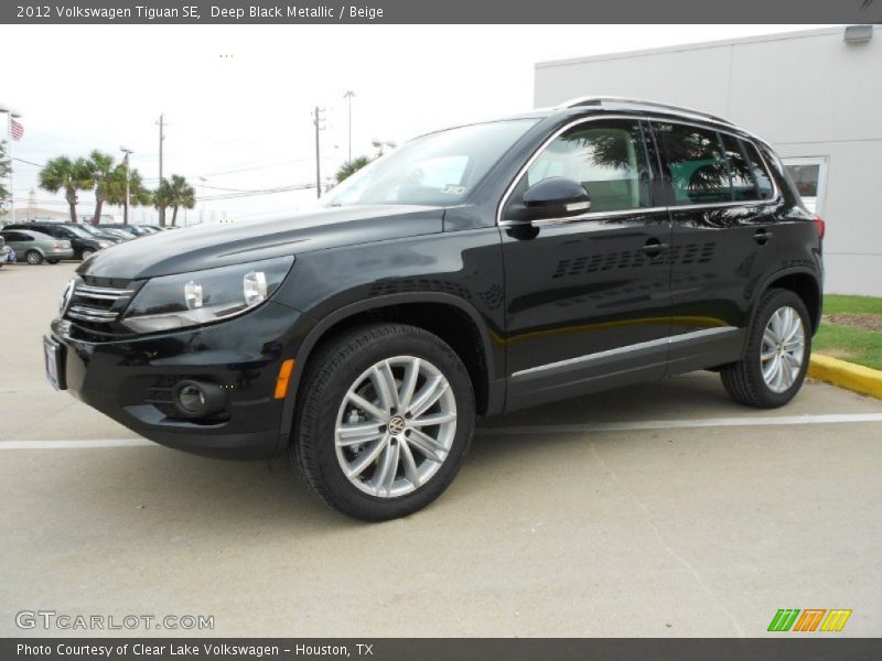 Deep Black Metallic / Beige 2012 Volkswagen Tiguan SE