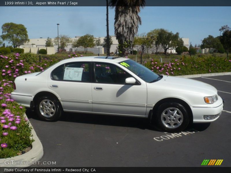 Aspen White Pearl / Sage 1999 Infiniti I 30
