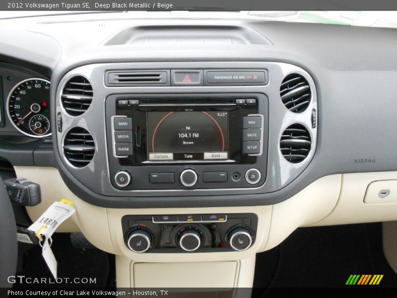 Deep Black Metallic / Beige 2012 Volkswagen Tiguan SE