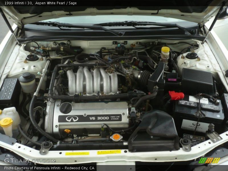 Aspen White Pearl / Sage 1999 Infiniti I 30