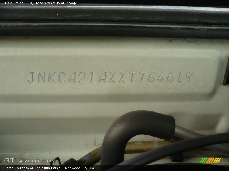 Aspen White Pearl / Sage 1999 Infiniti I 30