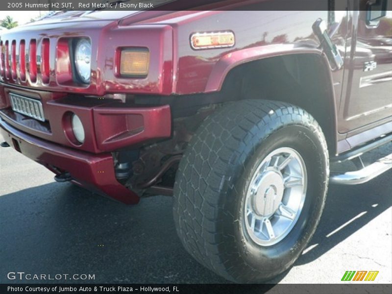 Red Metallic / Ebony Black 2005 Hummer H2 SUT