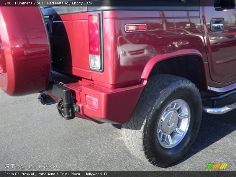 Red Metallic / Ebony Black 2005 Hummer H2 SUT