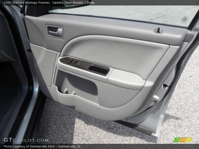 Door Panel of 2007 Montego Premier