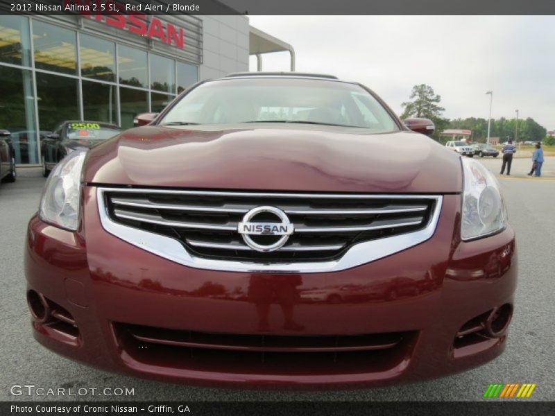 Red Alert / Blonde 2012 Nissan Altima 2.5 SL