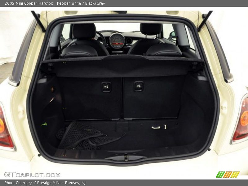 Pepper White / Black/Grey 2009 Mini Cooper Hardtop