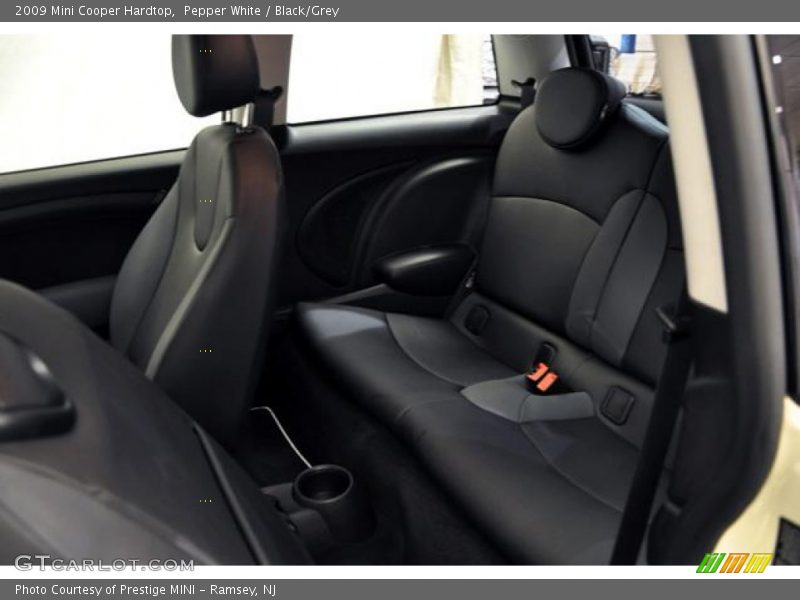 Pepper White / Black/Grey 2009 Mini Cooper Hardtop