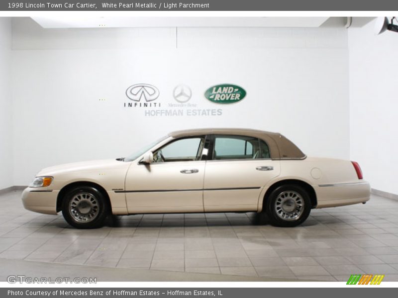 White Pearl Metallic / Light Parchment 1998 Lincoln Town Car Cartier