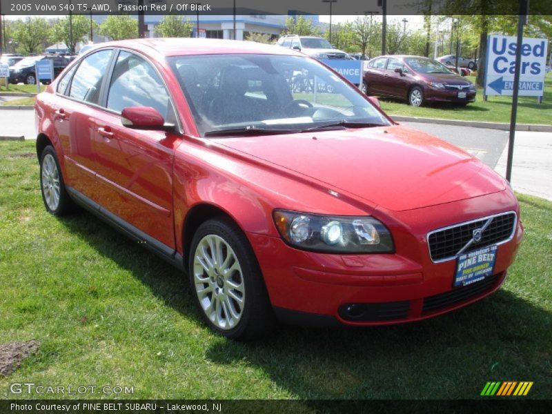 Passion Red / Off Black 2005 Volvo S40 T5 AWD