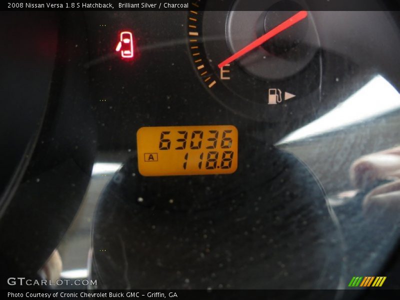 Brilliant Silver / Charcoal 2008 Nissan Versa 1.8 S Hatchback