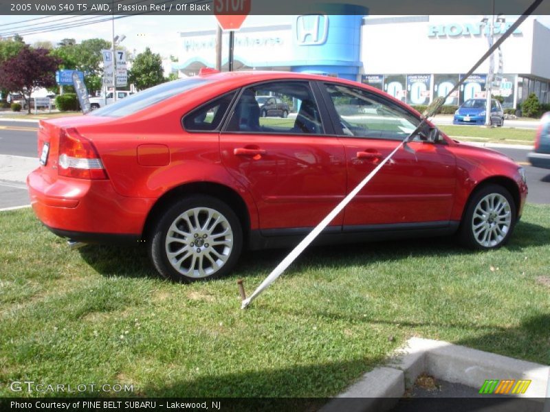 Passion Red / Off Black 2005 Volvo S40 T5 AWD