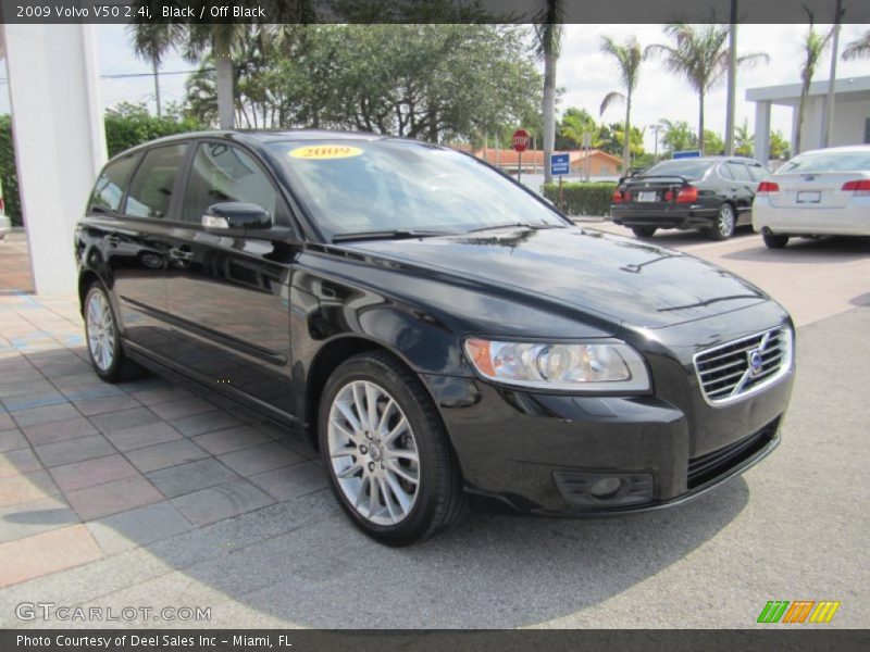 Front 3/4 View of 2009 V50 2.4i